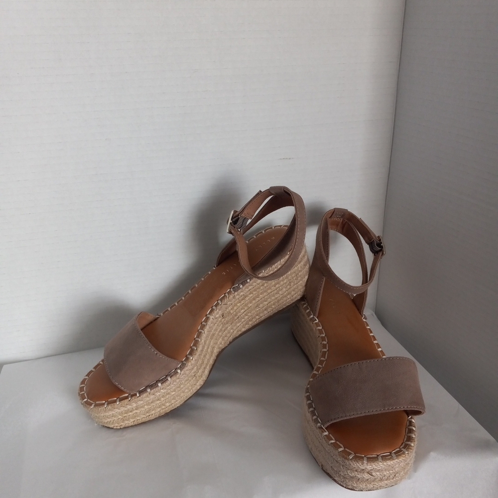 Kelly And Katie Tan Espadrille Wedges Sandals Lightweight Size 9 - Picture 3 of 9